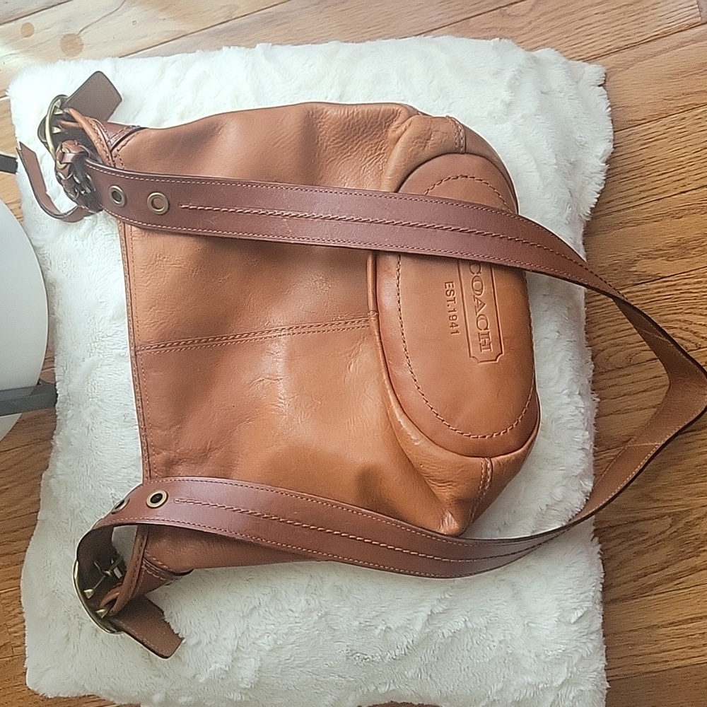 Coach Vintage Leather Shoulder Bag